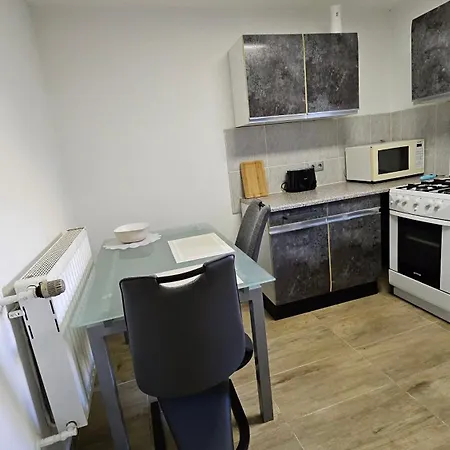 Lucky Star Apartment