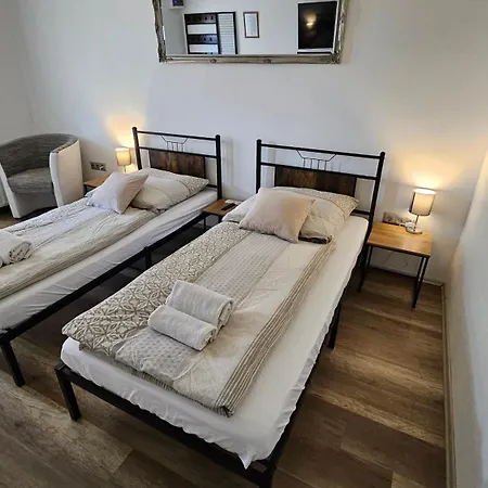Lucky Star Apartment